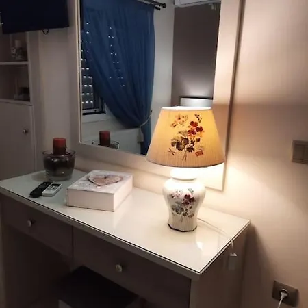 شقة Cosy Near To Poros Beach