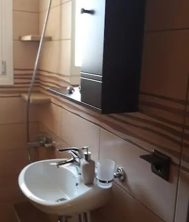 公寓 Cosy Near To Poros Beach